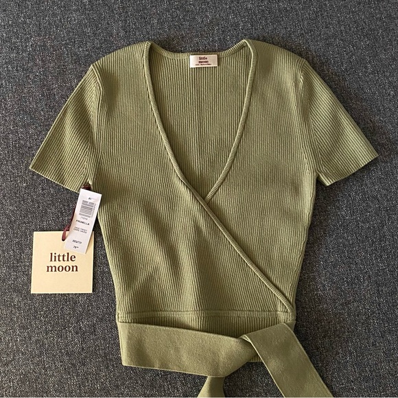 Aritzia All Tied Up Sweater (Prunella Knit Top) - Picture 2 of 8